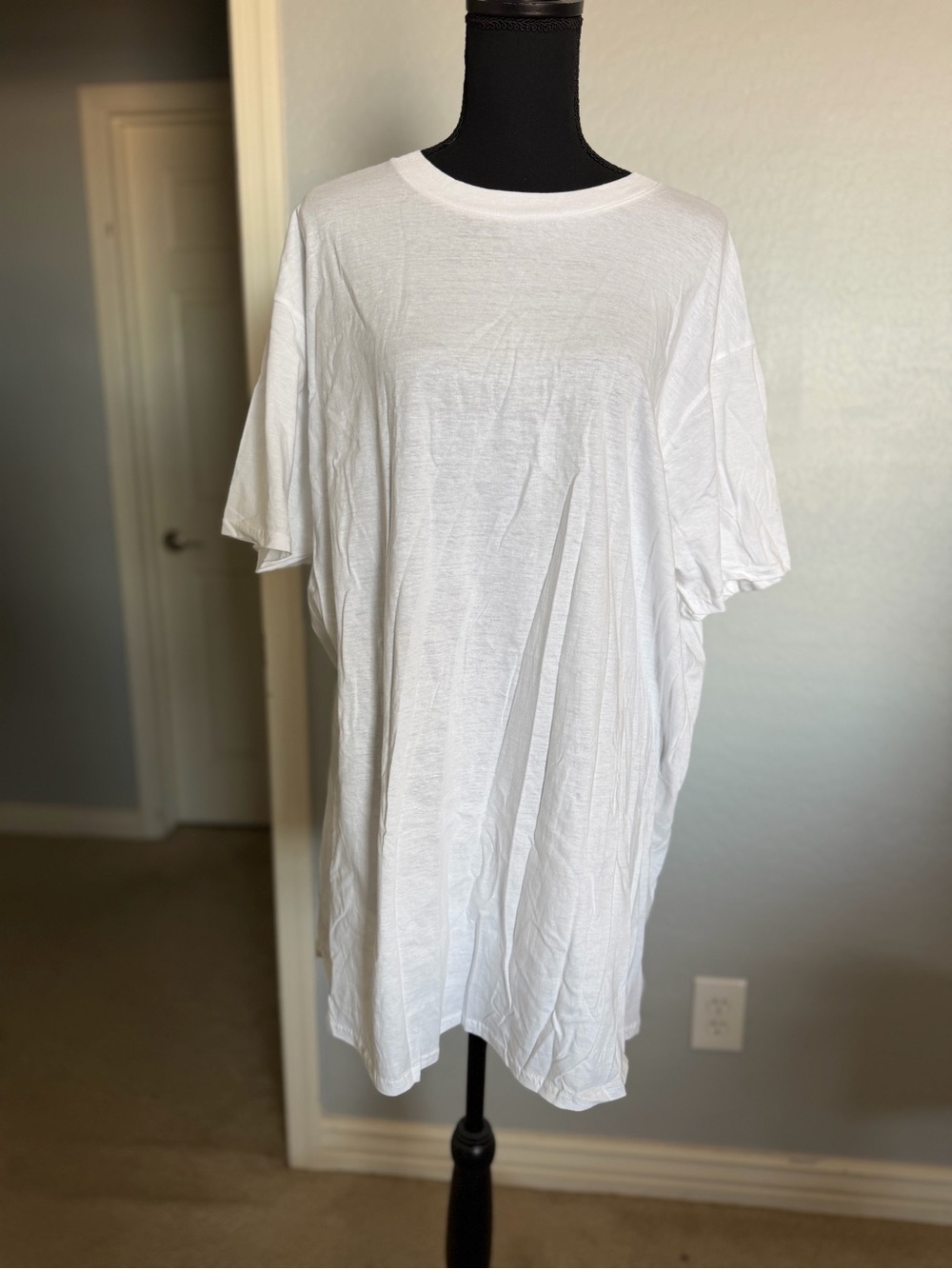 George White Short-Sleeve Crewneck Tee